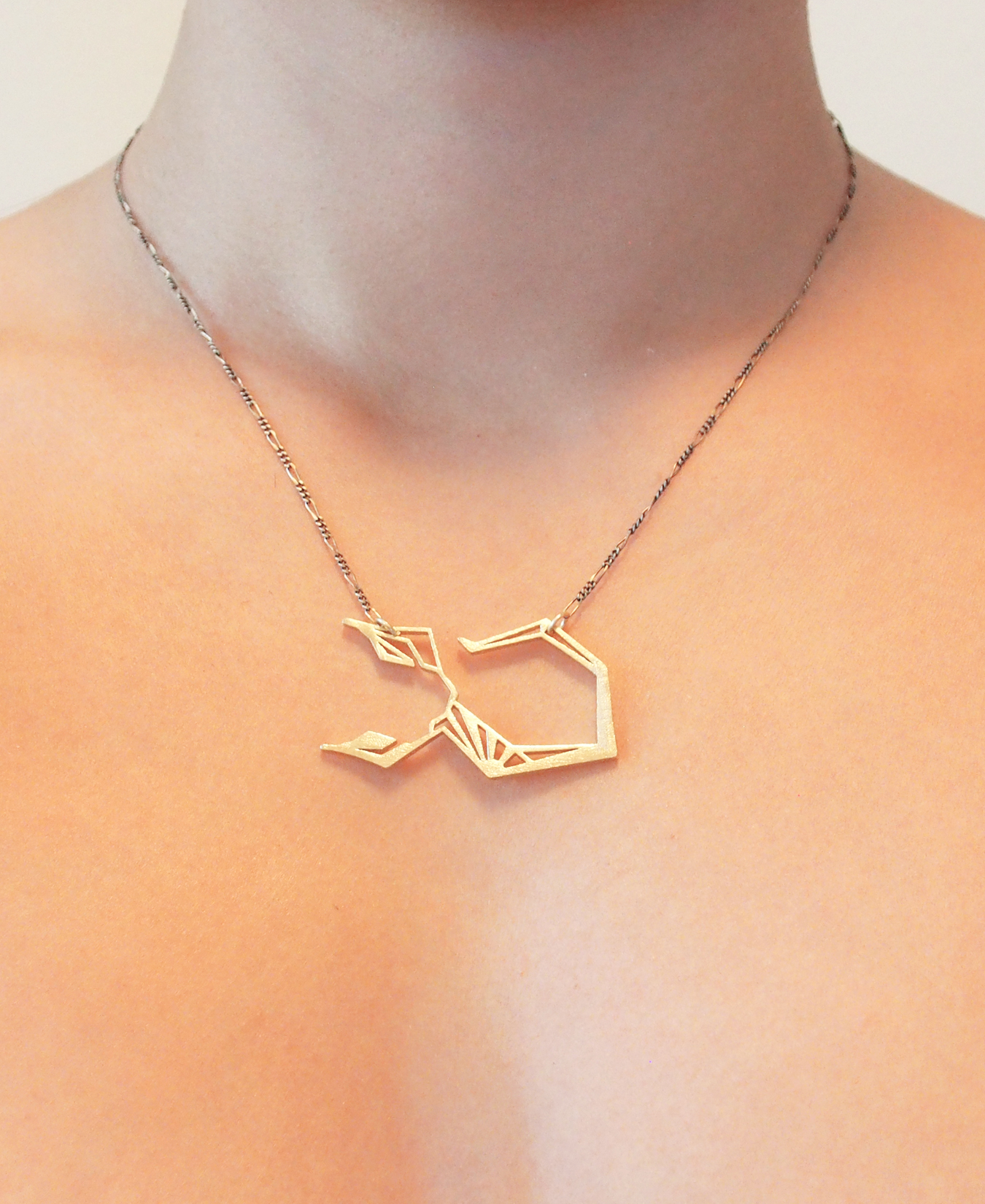 2015_0824_scorpion_necklace_01_modelled_small.jpg