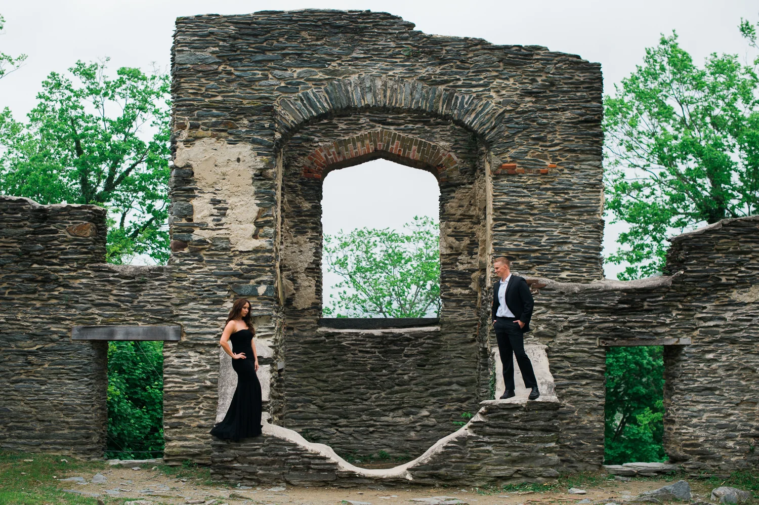 callie-and-chris-harpers-ferry-church-ruins-engagement-8.jpg