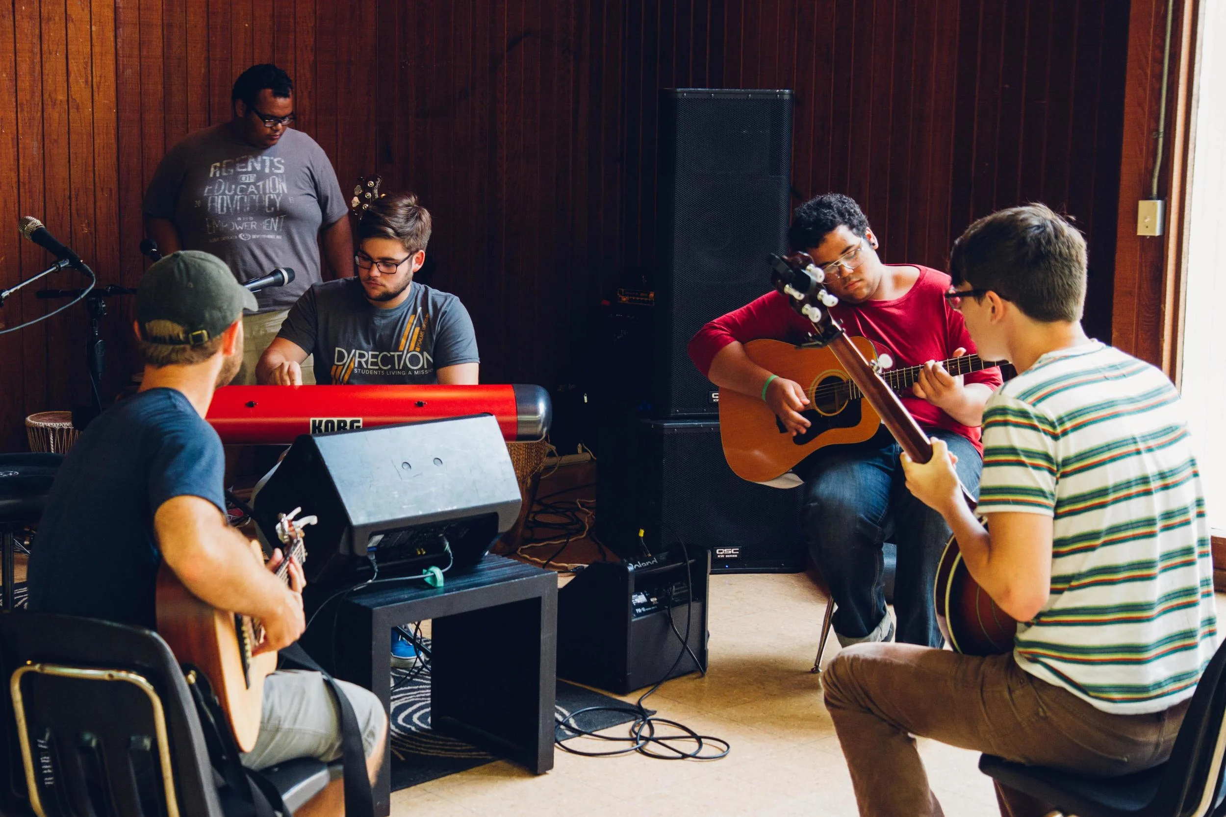 Musicians and singers collaborated to create original music and lyrics to accompany a One Act play, written and directed by participants of the conference. Creating something meaningful to be communicated through the medium of theater is a challenge in and of itself, but doing so with people you just met brings even greater obstacles, as well as incredible rewards when you accomplish it–which they did, masterfully.