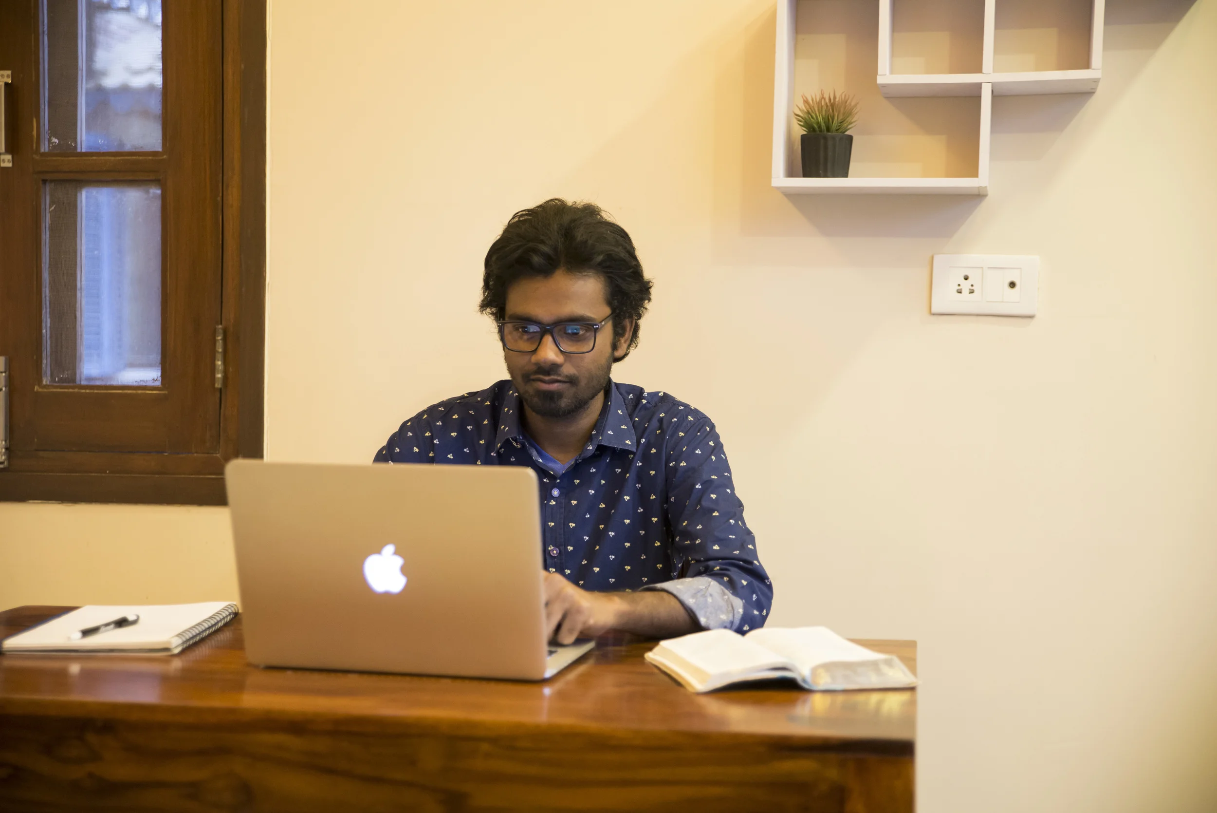 Our newest cultural liaison in India, Manohar Paul, is a dedicated student of God's Word. 