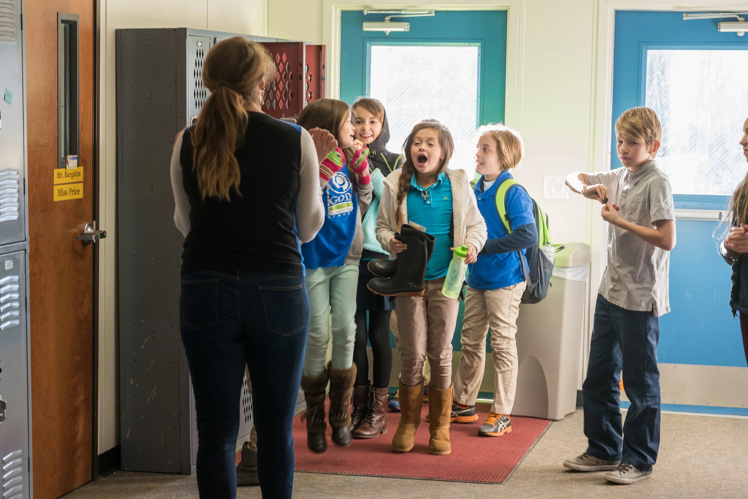 The beginning of the Spring semester was marked by an exciting welcome into our new facility! The spacious rooms and common meeting areas were such a blessing. Each homeroom became a unique space that reflected students’ personalities and academic growth.