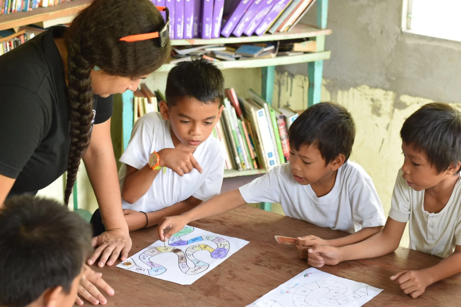 Leafa has been volunteering at Baras Elementary School as part of a 6 month Study Abroad Trip to The Philippines. She is getting the opportunity to practice skills she's developed in her studies in Literacy and Education at The Institute for G.O.D. Int'l. 