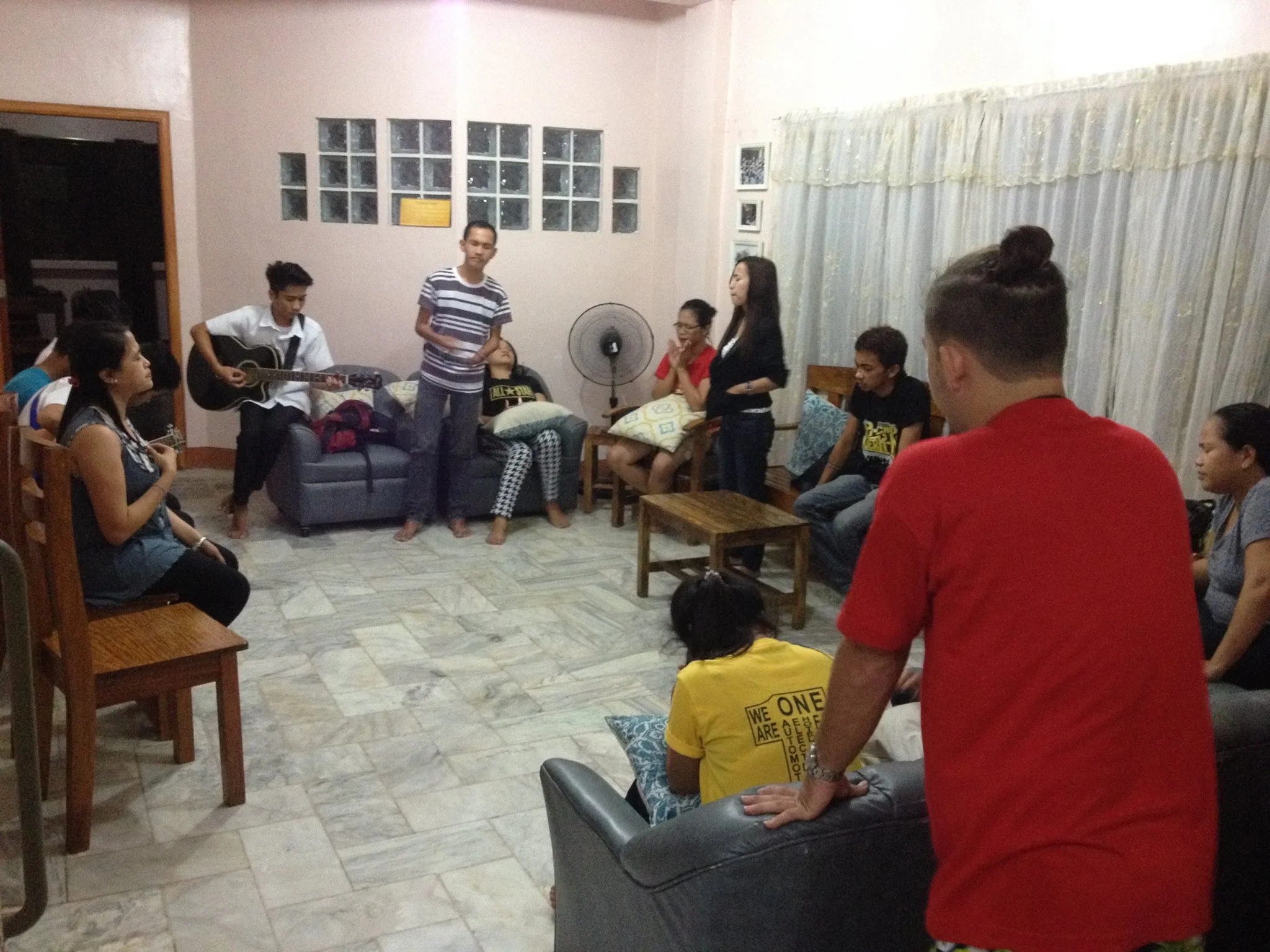 We love and look forward to more moments like this of worship and bible study gatherings with young adults in the area. 