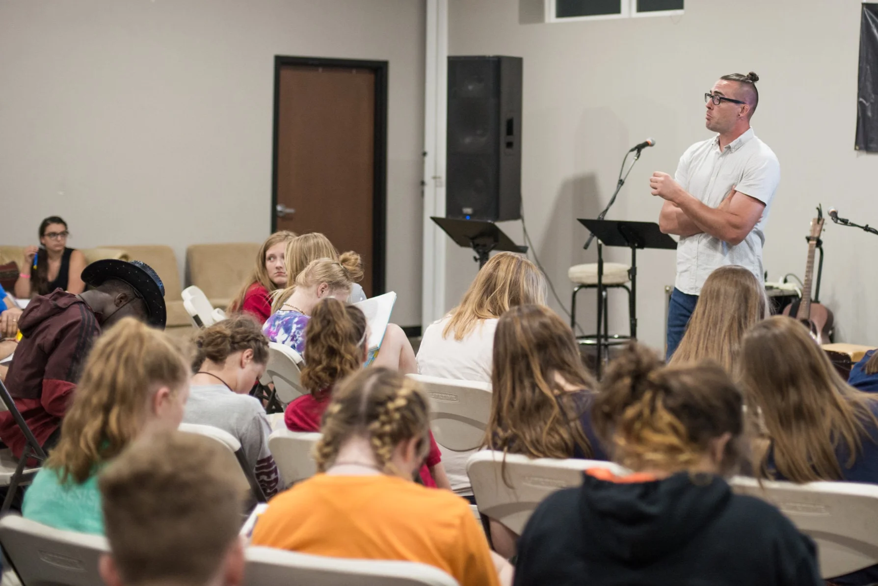 Grant Dailey teaches the students from John 5:17, 19, helping to recognize that the only way to participate in “Da Mission” of God is to do like Jesus and become obedient to God’s word.