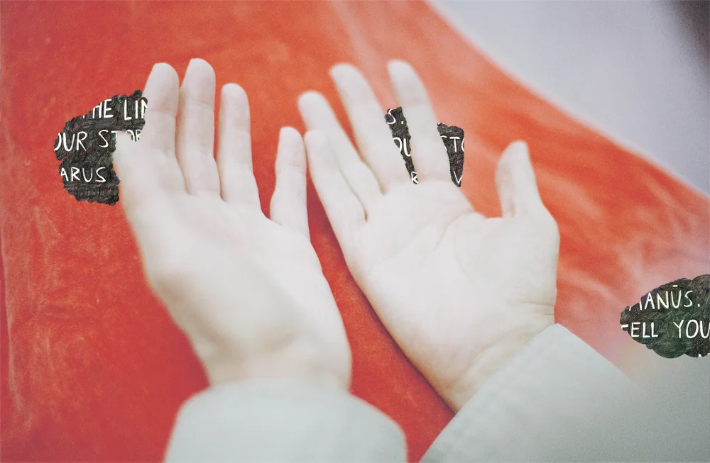 handsoutsideonvelvet.jpg