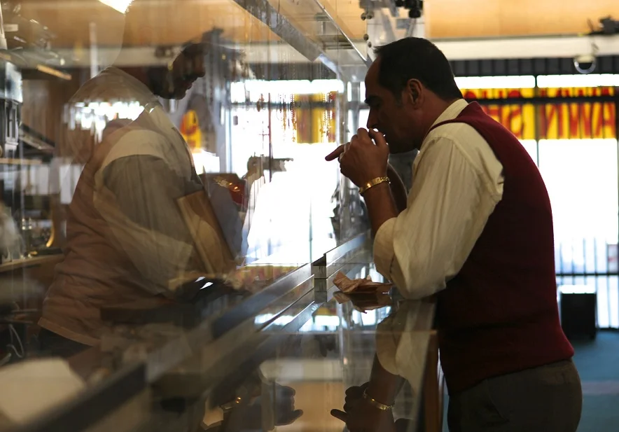 Navid and Mena haggle