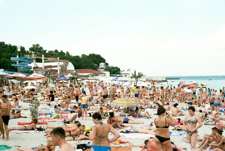 Schwarzes_Meer_ Badende_s_2010gesch270.jpg