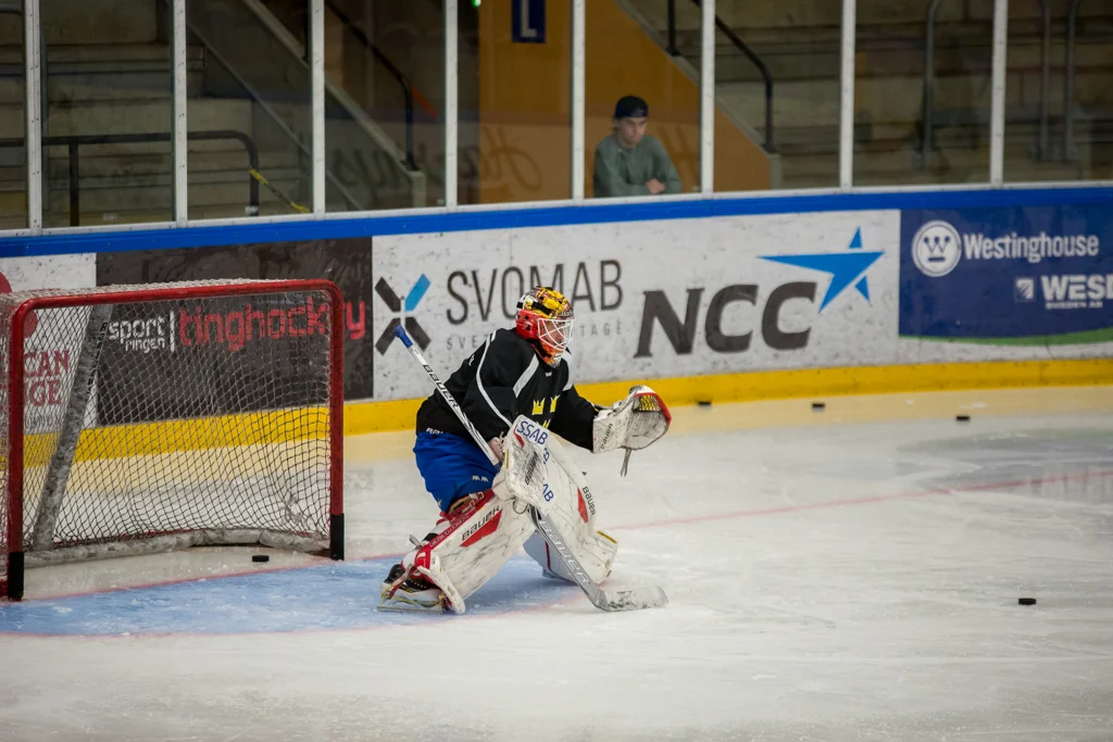 Luleås målvakt Joel Lassinantti är beredd..