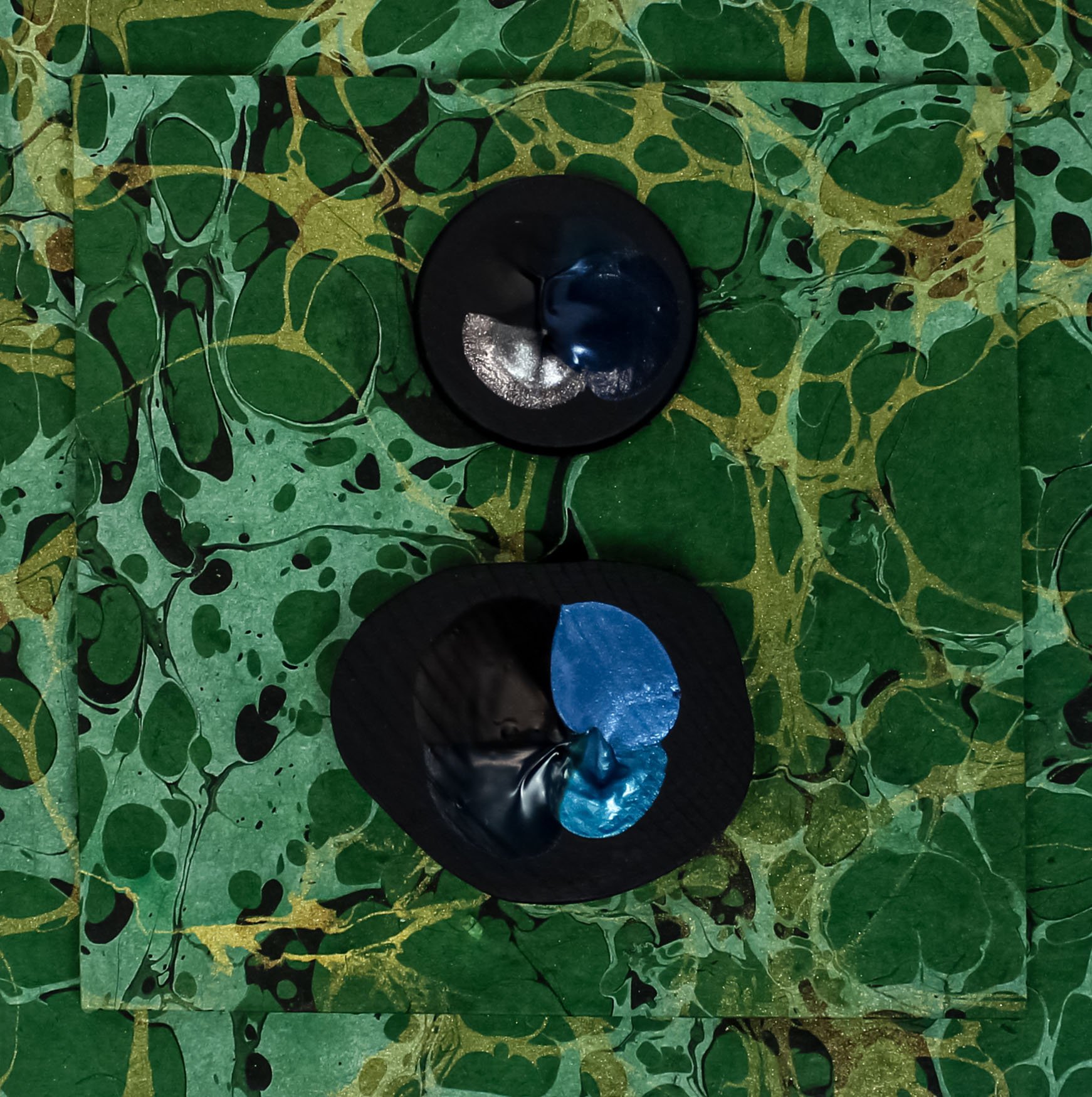 LL_6x6_DarkGreen_Intaglio_2025_Crop.jpg