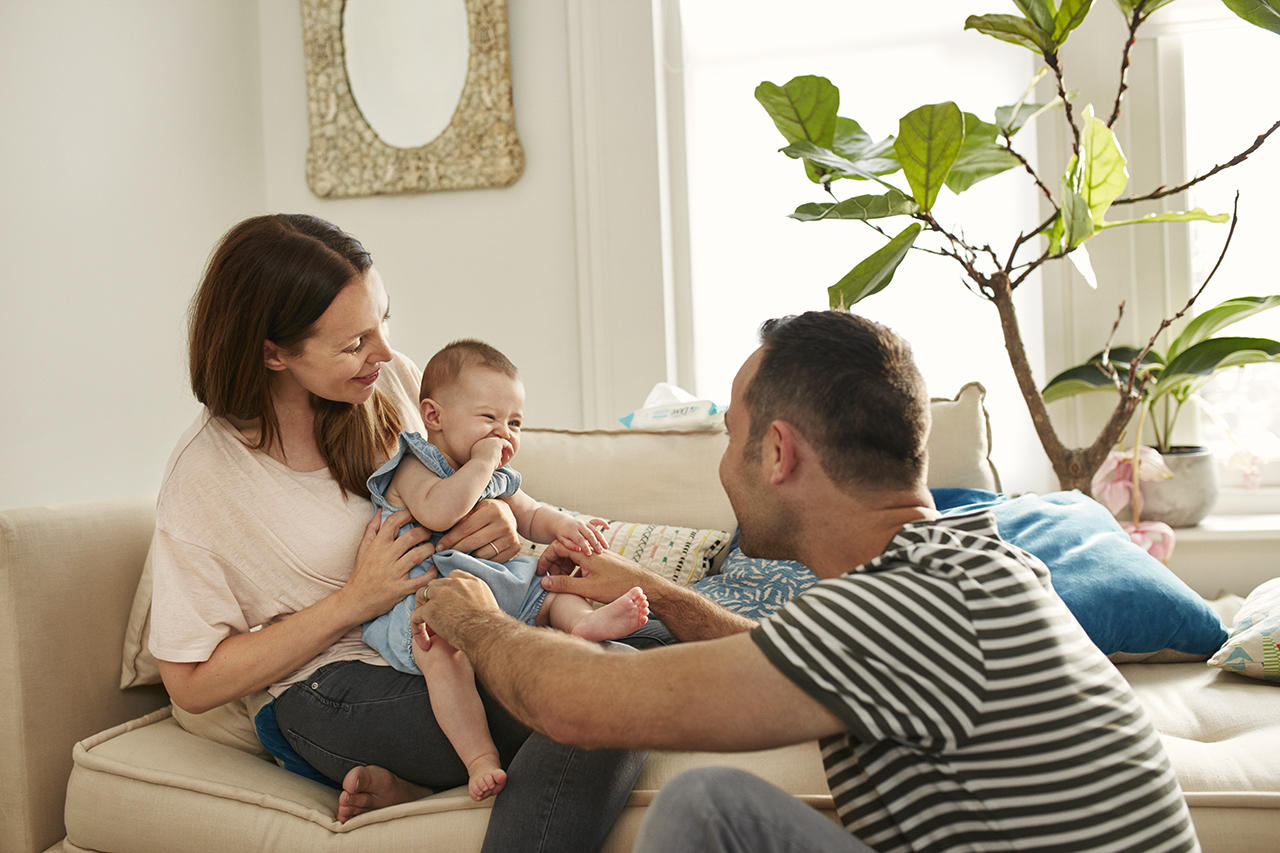 CAUCASIAN-2_LIVINGROOM_PLAYING_142.jpg