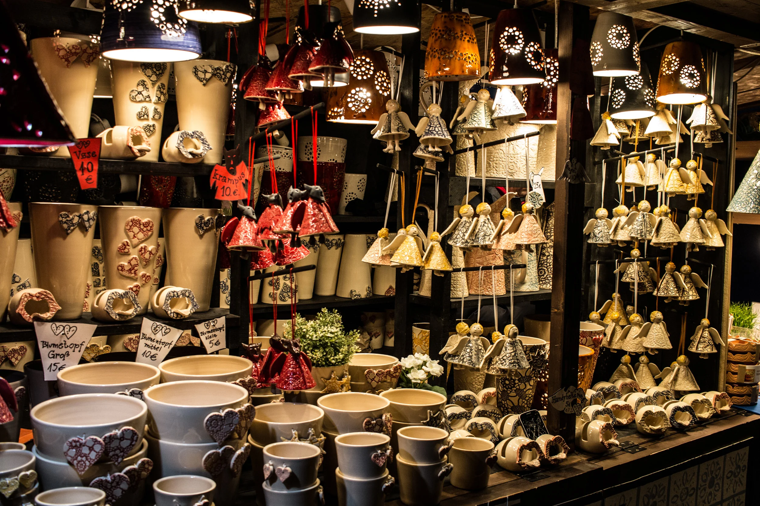 1070 Wien - Weihnachtsmarkt am SpittelbergEOS 70D- F/4 - 1/50 Sek - ISO 1000 - 24mm