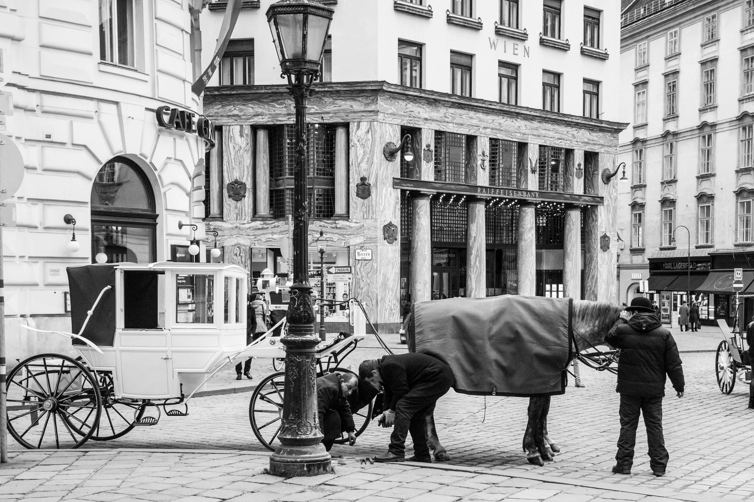 1010 Wien - Michaelerplatz EOS 70D - F/3,5 - 1/500 Sek - ISO 800 - 26mm