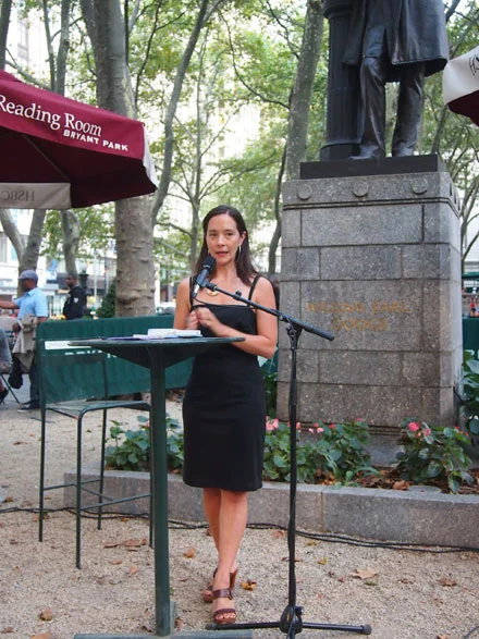 bryant park reading1.jpg