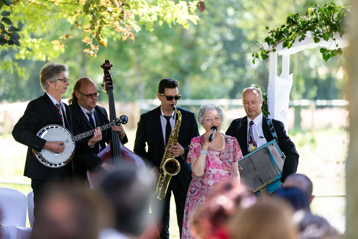 wedding photographers near me