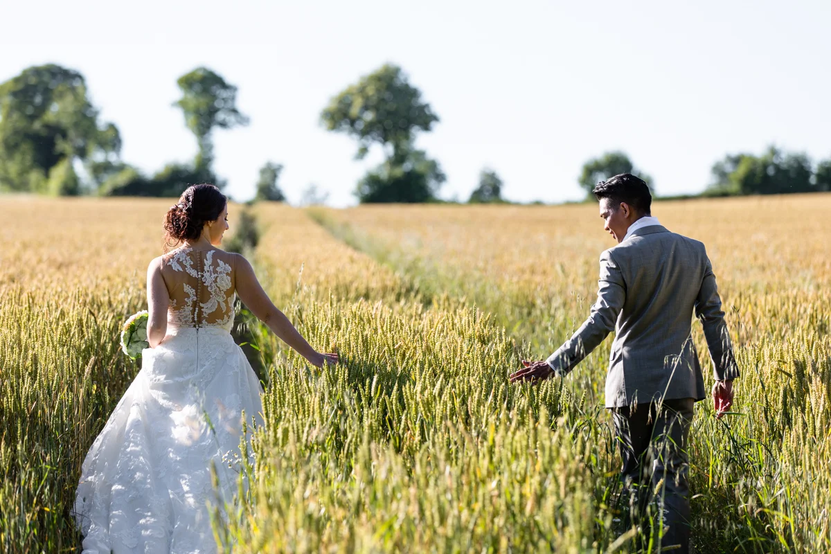 Wedding photographer Surbiton