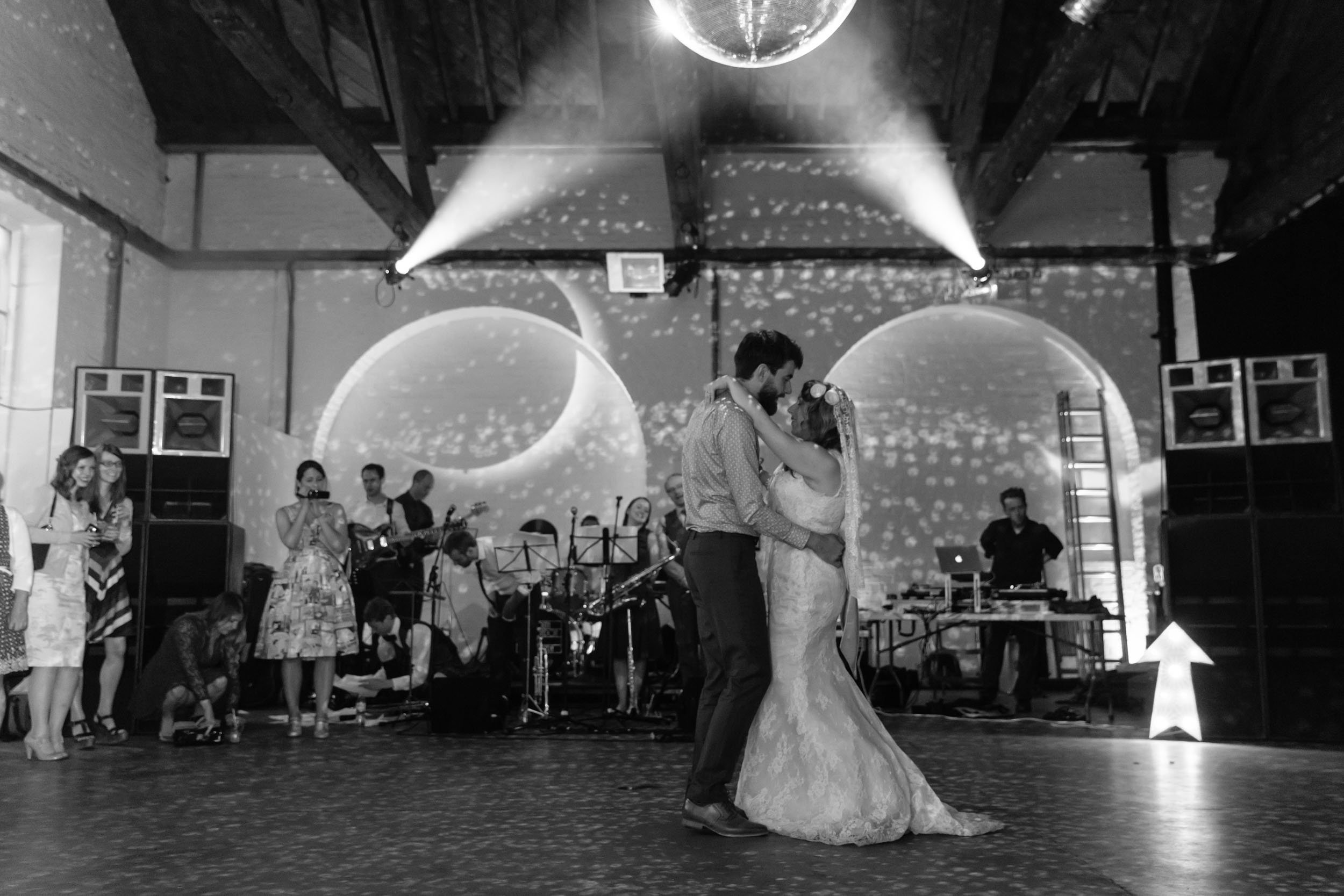 Mina Milanovic Photography | Surrey Wedding Photographer | Trinity Buoy Wharf Wedding