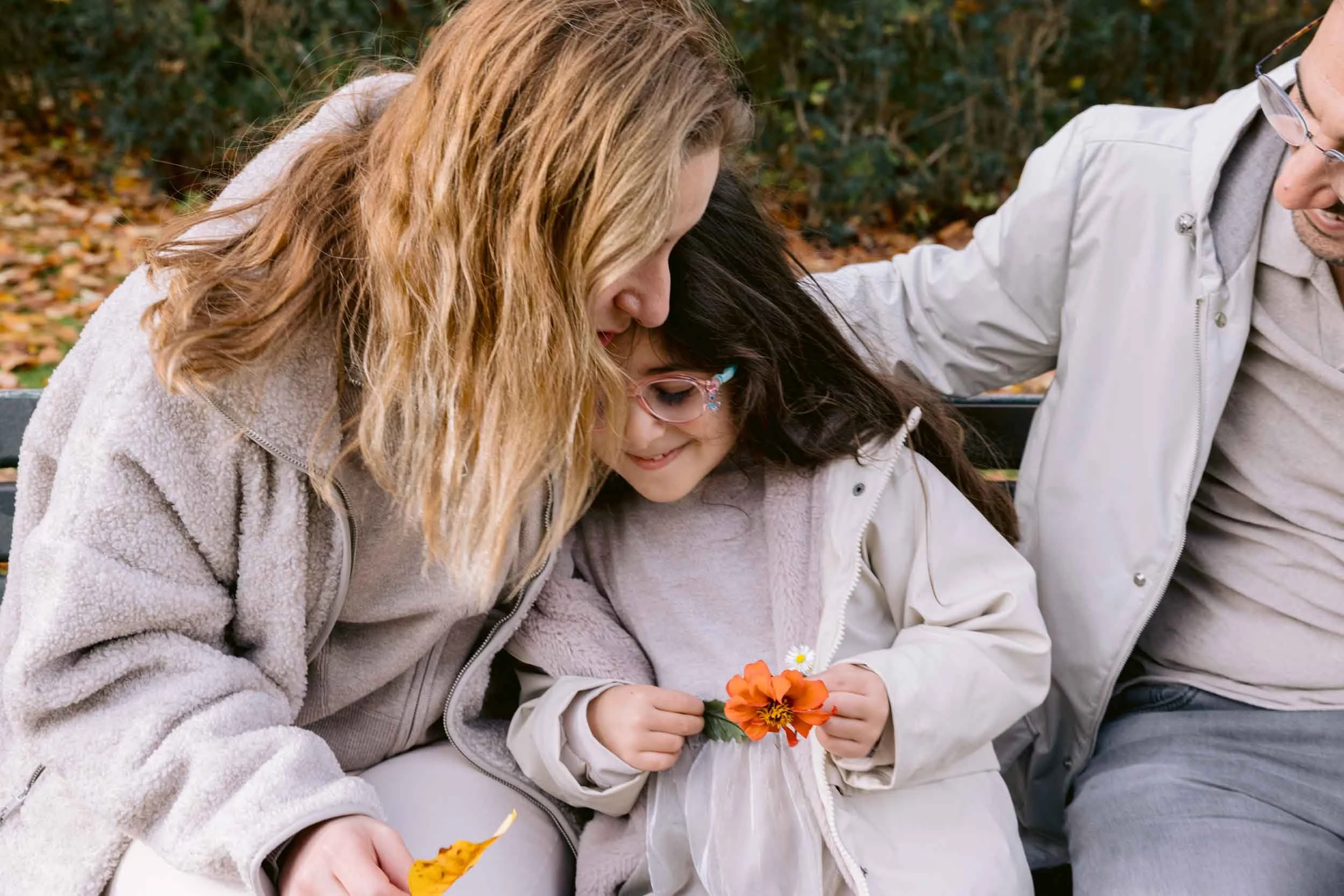 Mother and daughter sharing a quiet moment in Regent’s Park