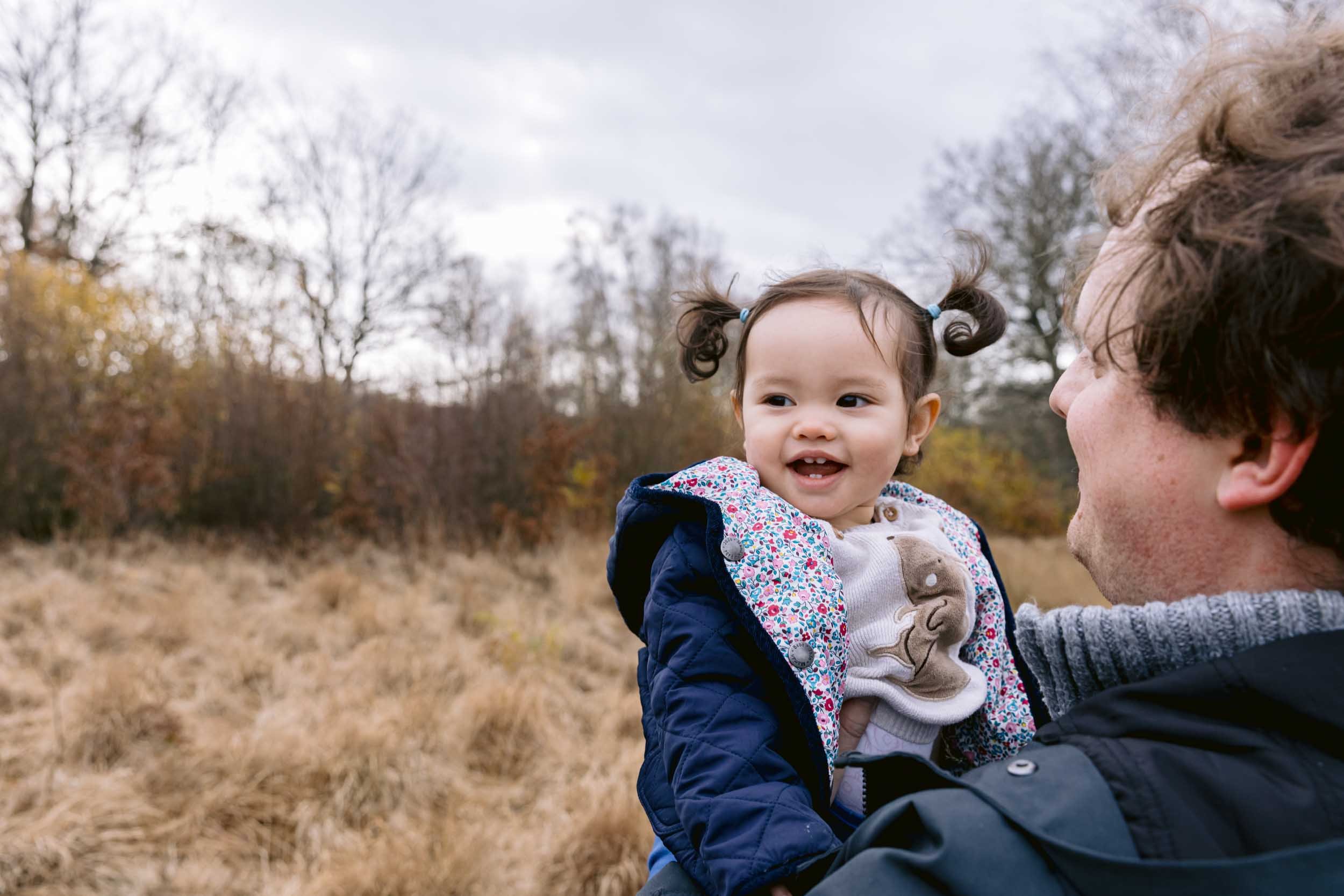 Outdoor family portrait session in Wimbledon Common