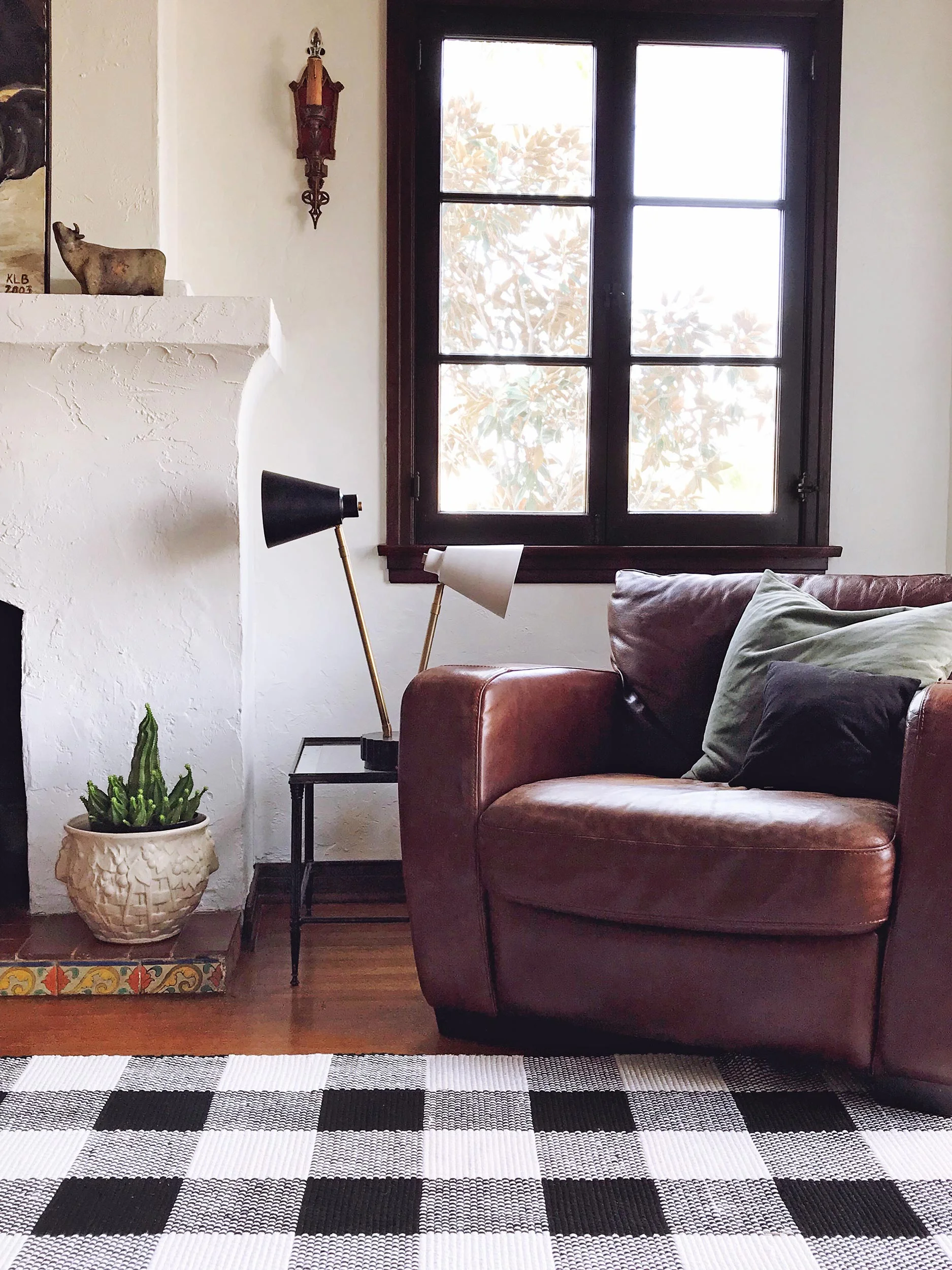 YVES_LAMP_LIVING_ROOM.jpg