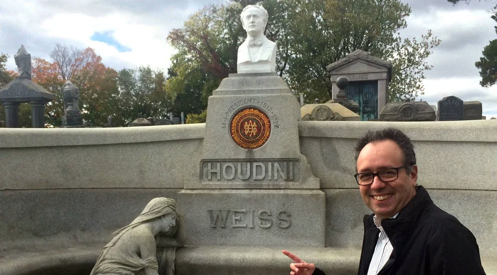 Houdini grave.jpg