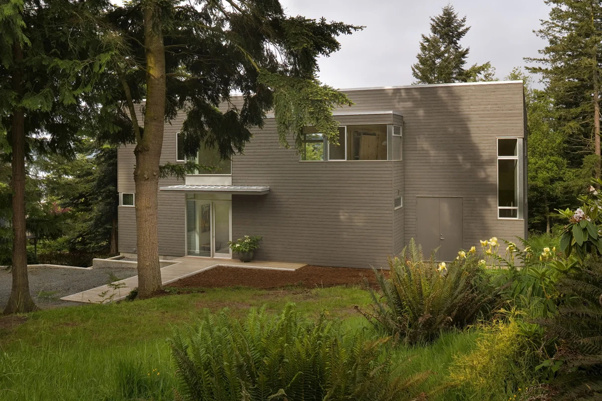 GEIST_Exterior_2.jpg