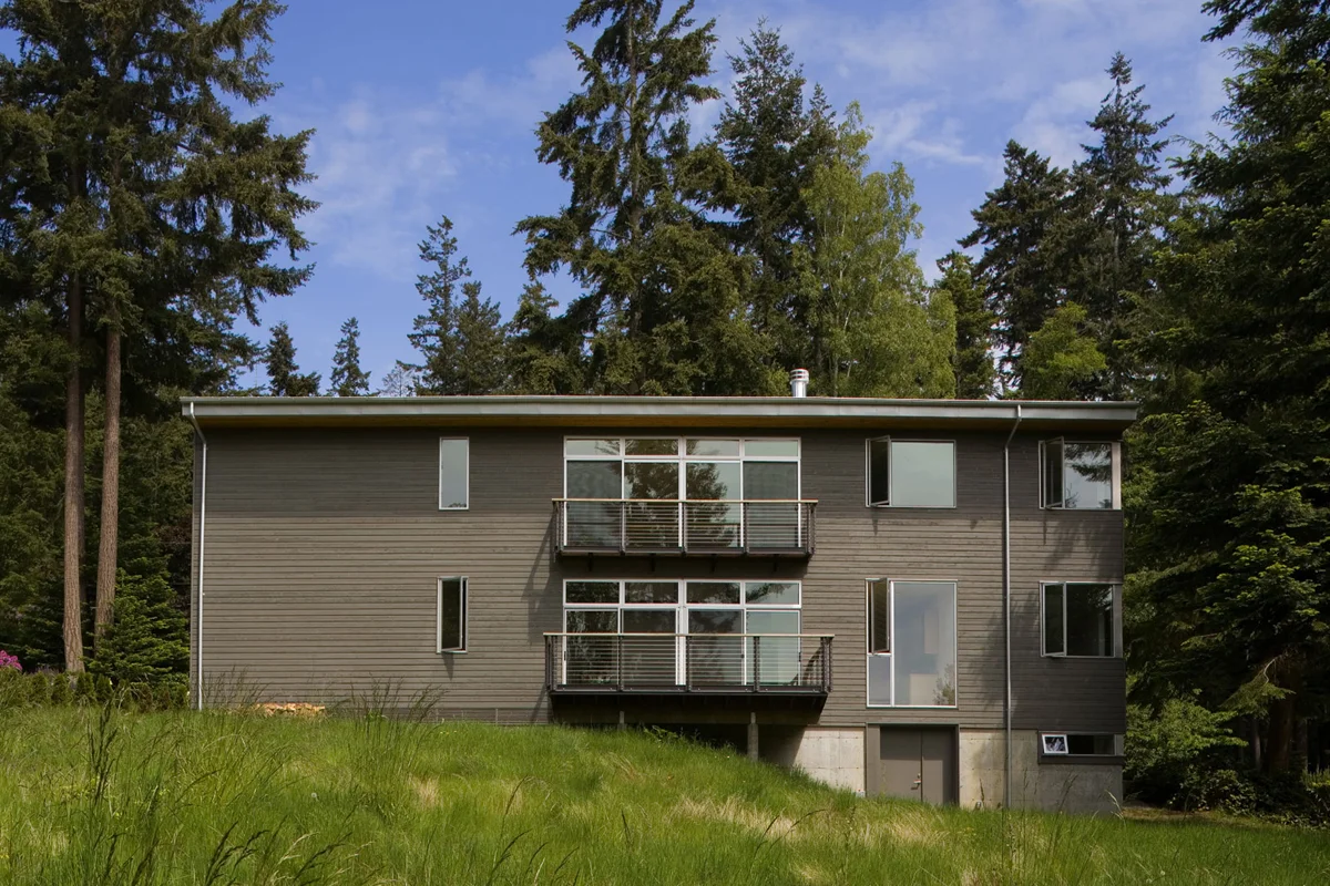 GEIST_Exterior_3.jpg