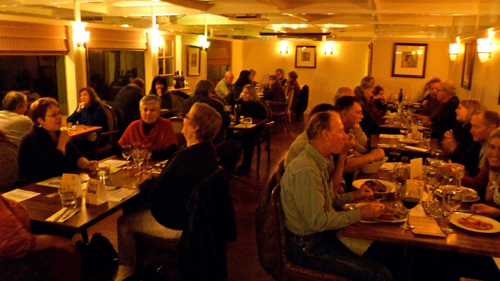 dining5.jpg