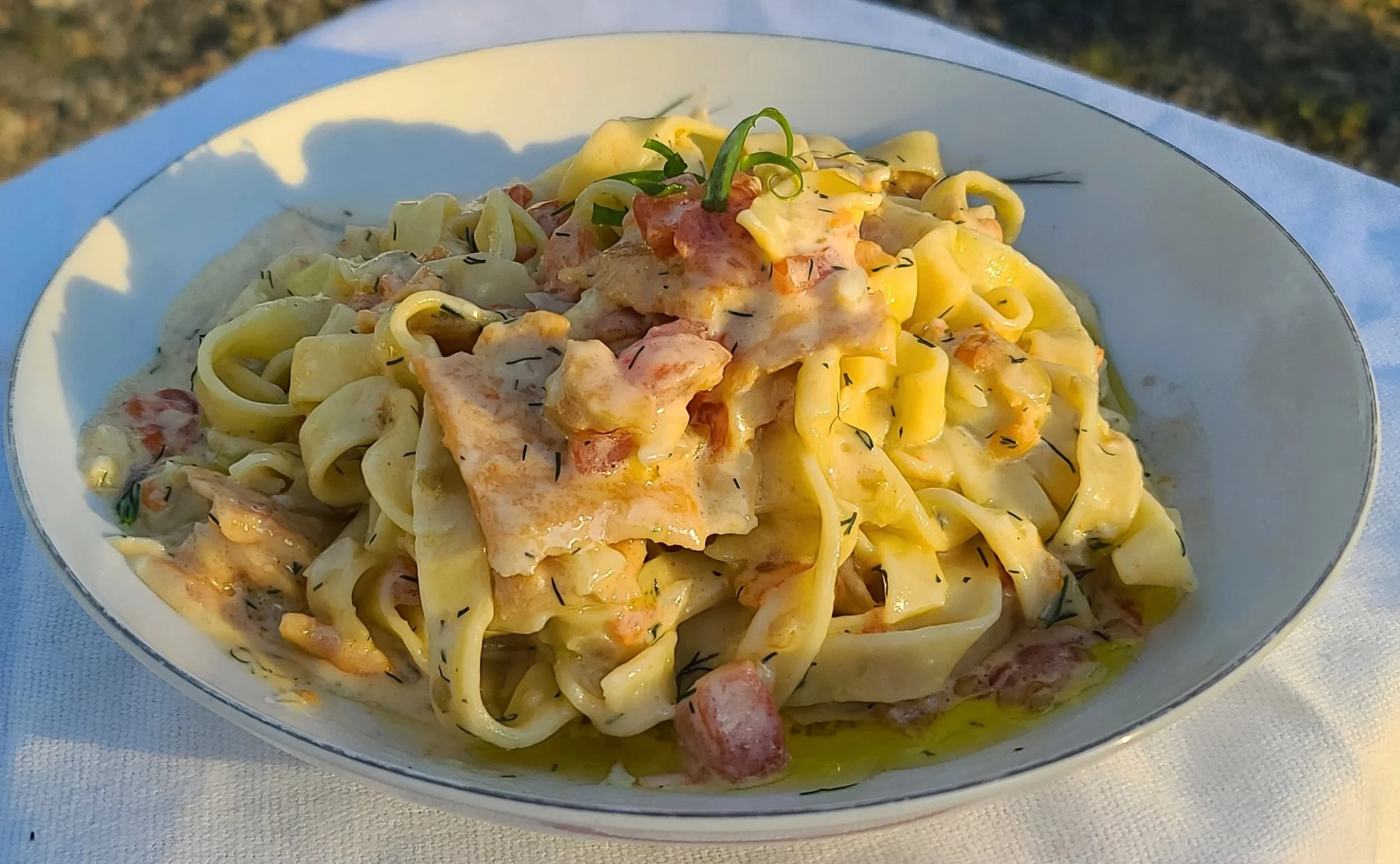 Oshi 'Salmon' Fettuccine - Plant based Salmon in Dill and Cream