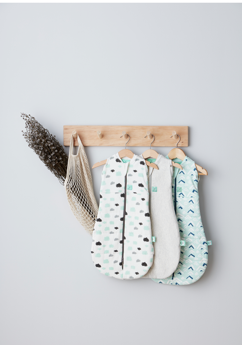 CocoonSwaddle-Hanging-Neutral.png