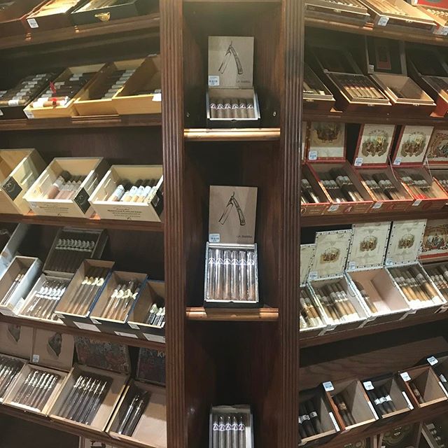 Reds available @saborhavanacigars #saborhavanacigars #cigar #cigars #miami #doral