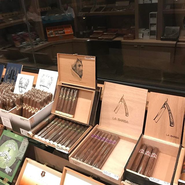 Red and Purple available @primecigarmiami #cigar #cigars #cigarsnob #cigaraficionado #labarba #labarbared #labarbapurple #primecigarcompany #miami #brickell