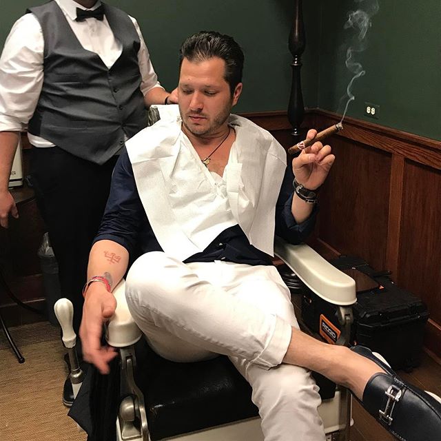 Just getting a little line up pre-event. #barber #labarba #cigar #cigars #cigaraficionado #cigarsnob #straightrazor #straightrazorshave #ferragamo #ferragamoshoes #mensfashion #menshair #weownthenight #runfromus #detroit #detroitbarber #michigan #cig