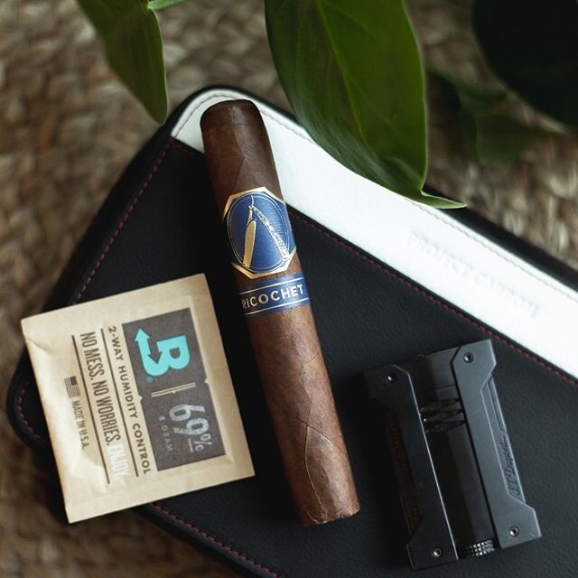 We only use @bovedainc, and you should too. #boveda #cigars #labarbacigars