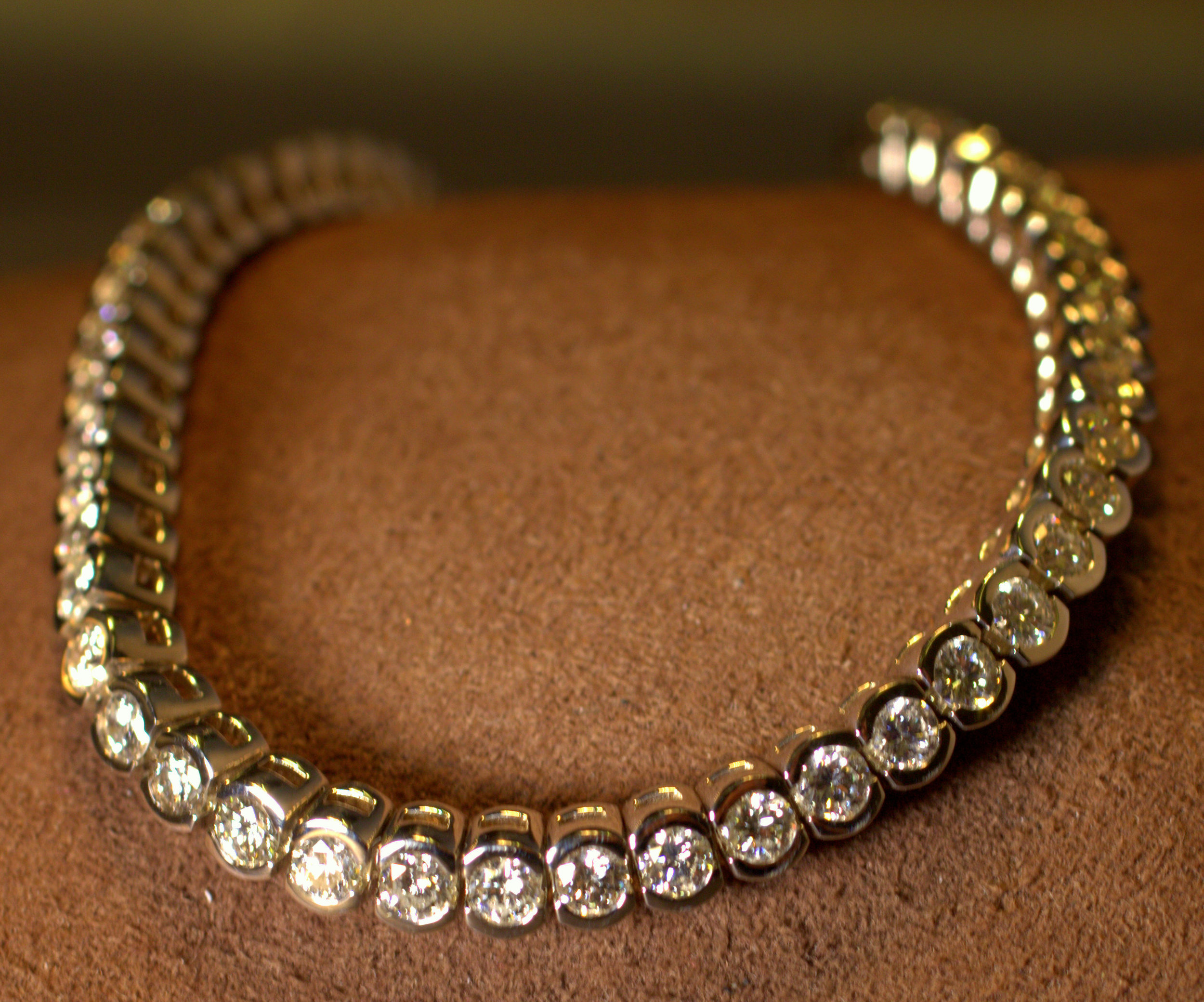Diamond Half-Way Chain Link Bangle Bracelet - Nuha Jewelers