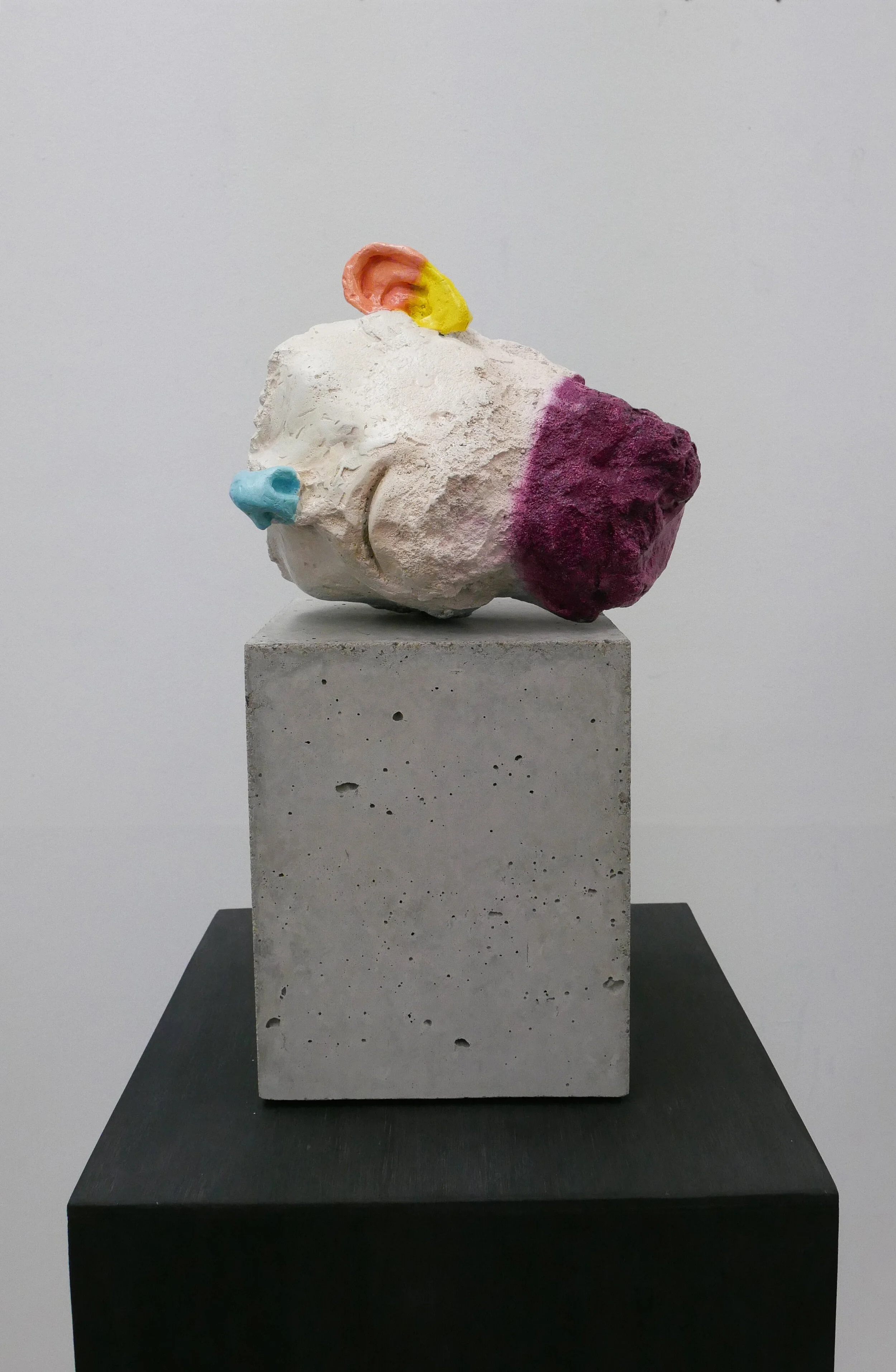 White Relic 38x21x17cm.jpg