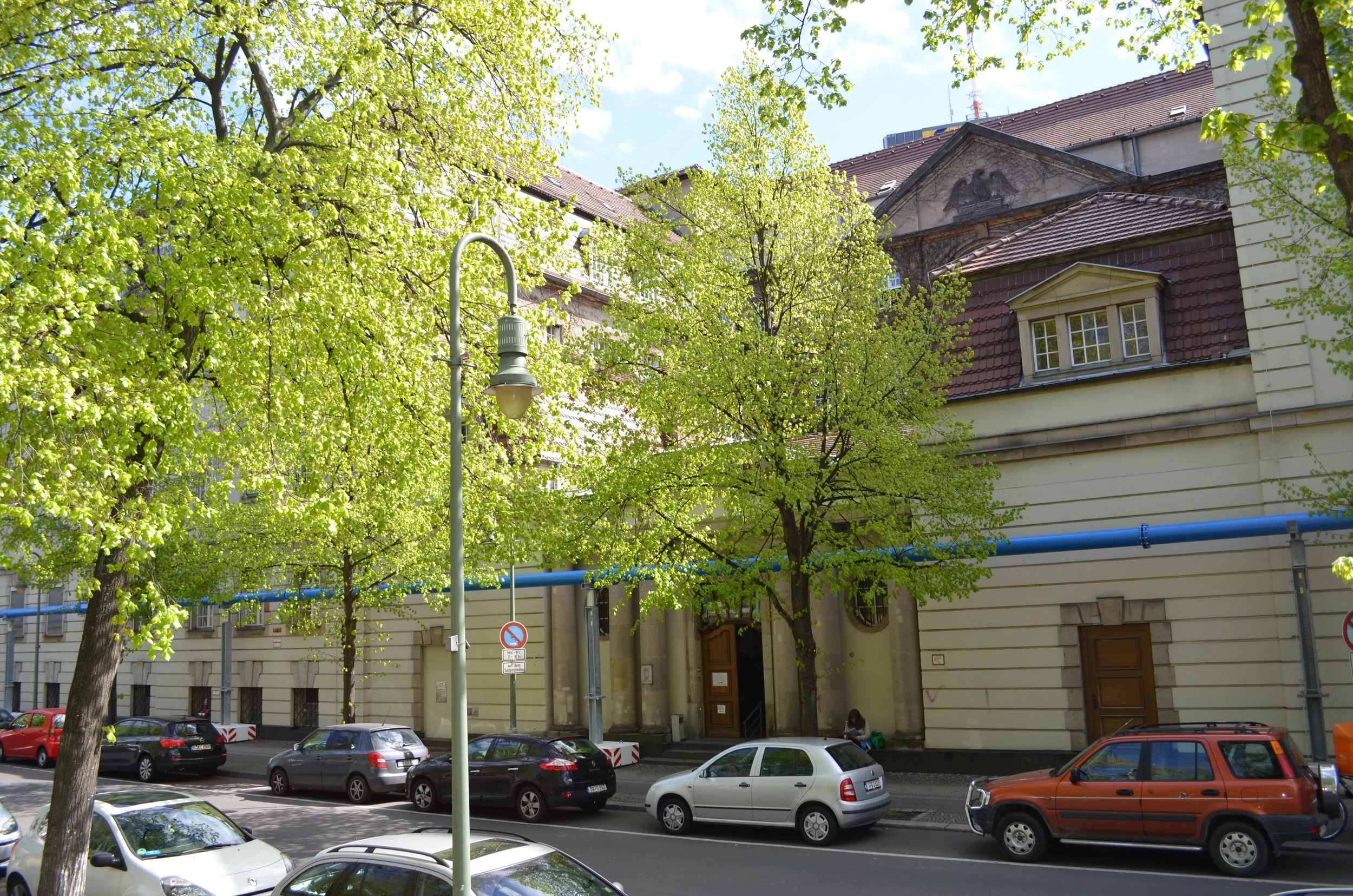 The old section of the Amtsgericht Tempelhof-Kreuzberg. Möckernstraße 128-130.