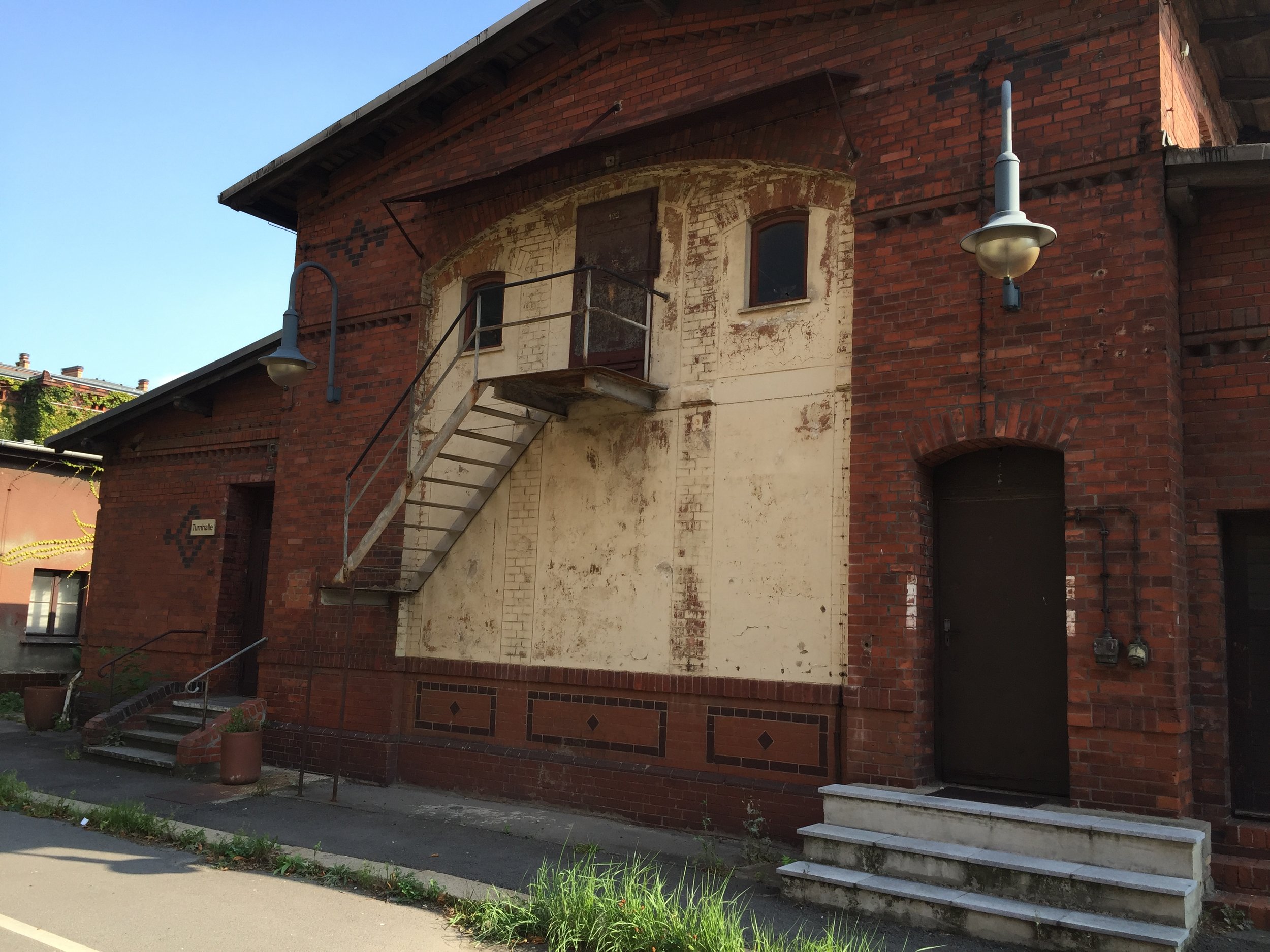 The location of the former guard tower. Today, the entire complex is an administrative center. 