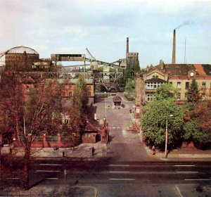 The facility in the 1970s. The fuel storage containers are in the background Source: Berlin Senate for City Development