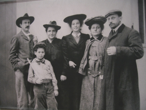 (left to right)) Leo Stein, Abraham Stein (nephew), Gertrude, Thelma, Sarah and husband Michael Stein.