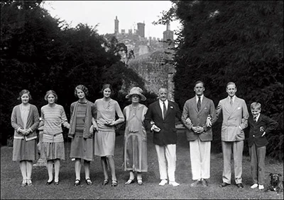 Lyon Family - Hugh is second from the Right.