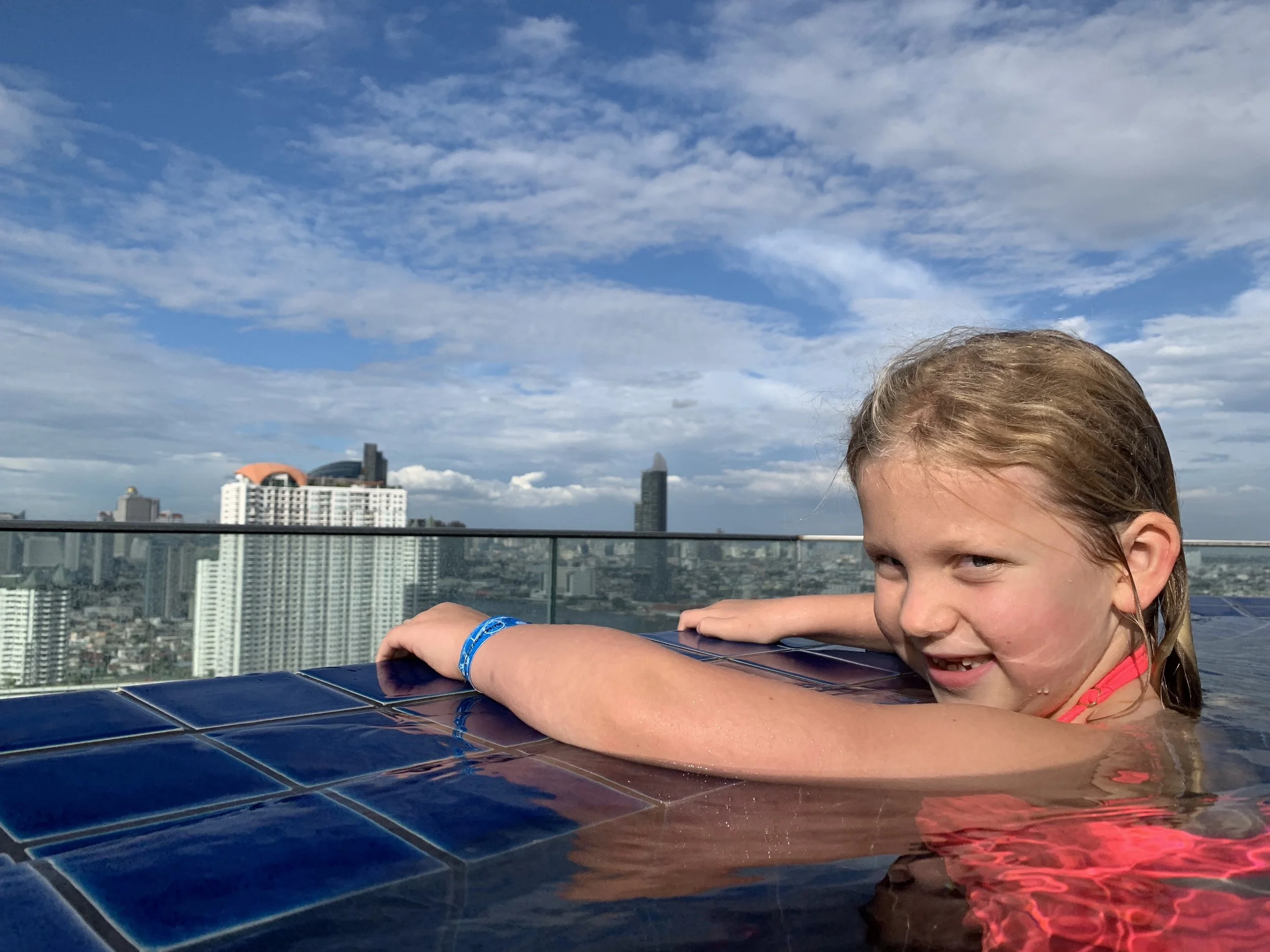 HK5 Thailand: Chapter 1 “Golden Budah &amp; Wool Pashminas”