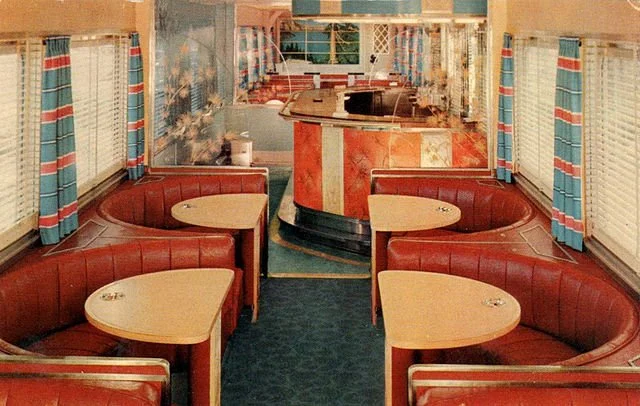 640px-Southern_Pacific_Railroad_Shasta_Daylight_Timberline_Tavern.JPG