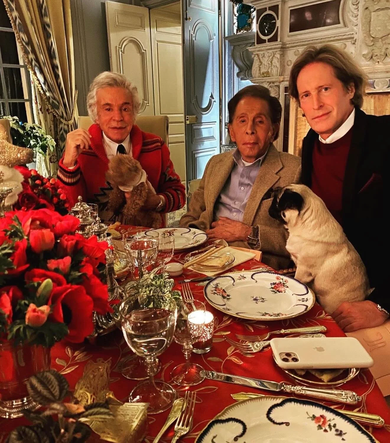 Good Night to the Emporer. What a life. A generation now gone. Much love to the whole family. 1/📷 @carlossouza1311 2/Second shot was my last shot taken at my last show.