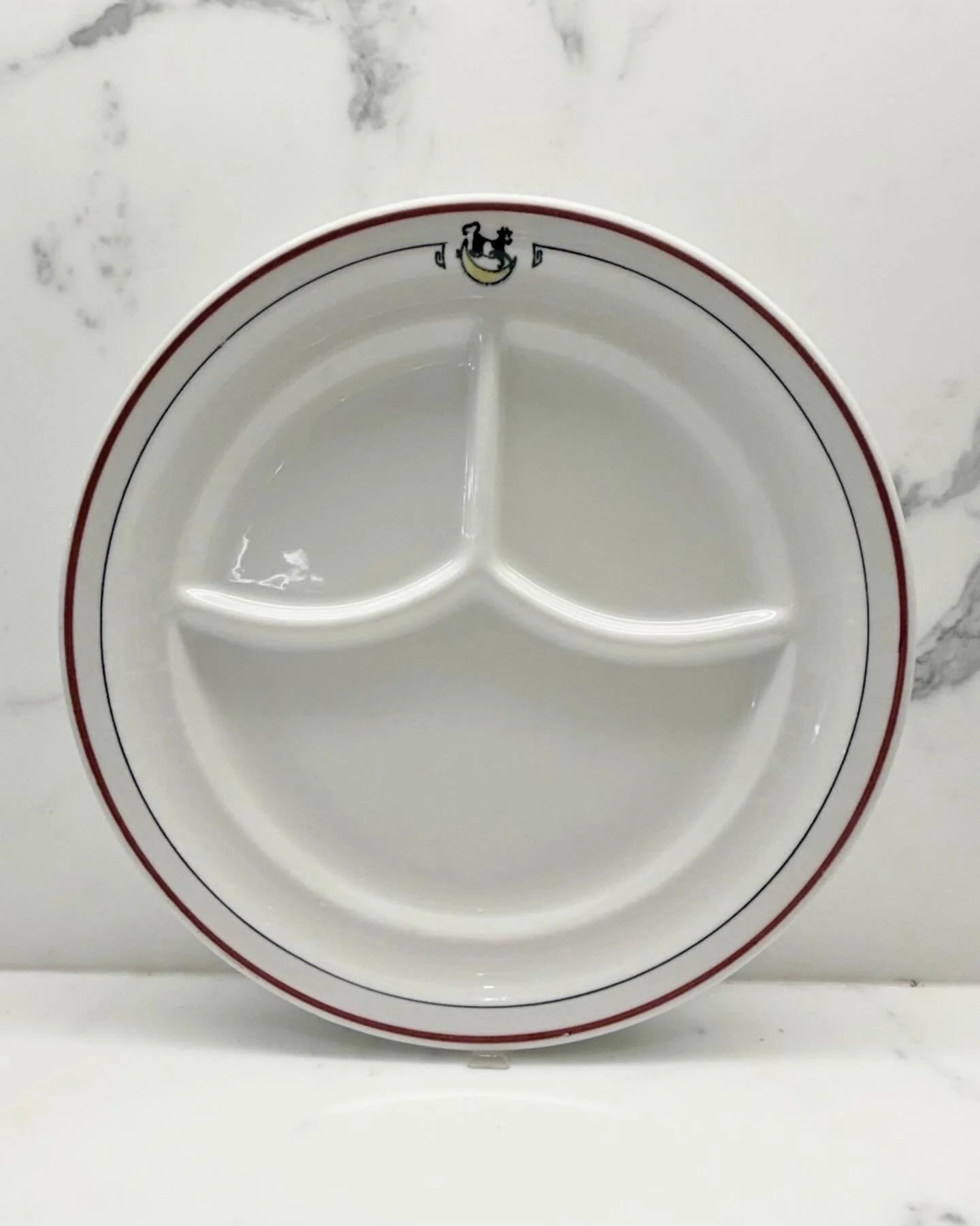 HK5CORNER HIDDEN GEMS: MIMI&rsquo;S MILK FARM PLATE - My mother had a large collection of restaurant plates in her kitchen from the 80&rsquo;s and onward. Her passion was to collect plates of places she had fond memories of eating at during her lifet