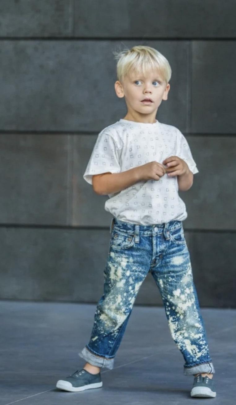 Lochlan 4th: Long Sentences and Budding Singer