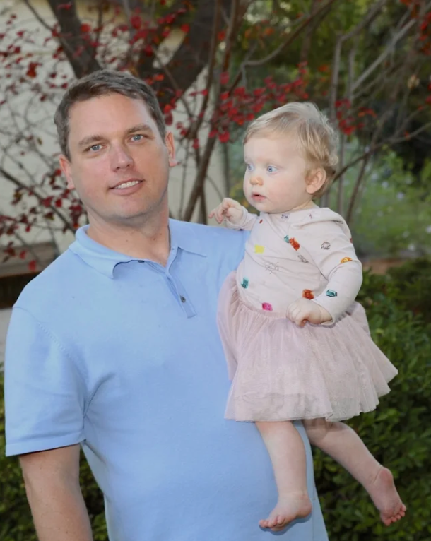 L&amp;M: Oh What a Night, Twins First Party
