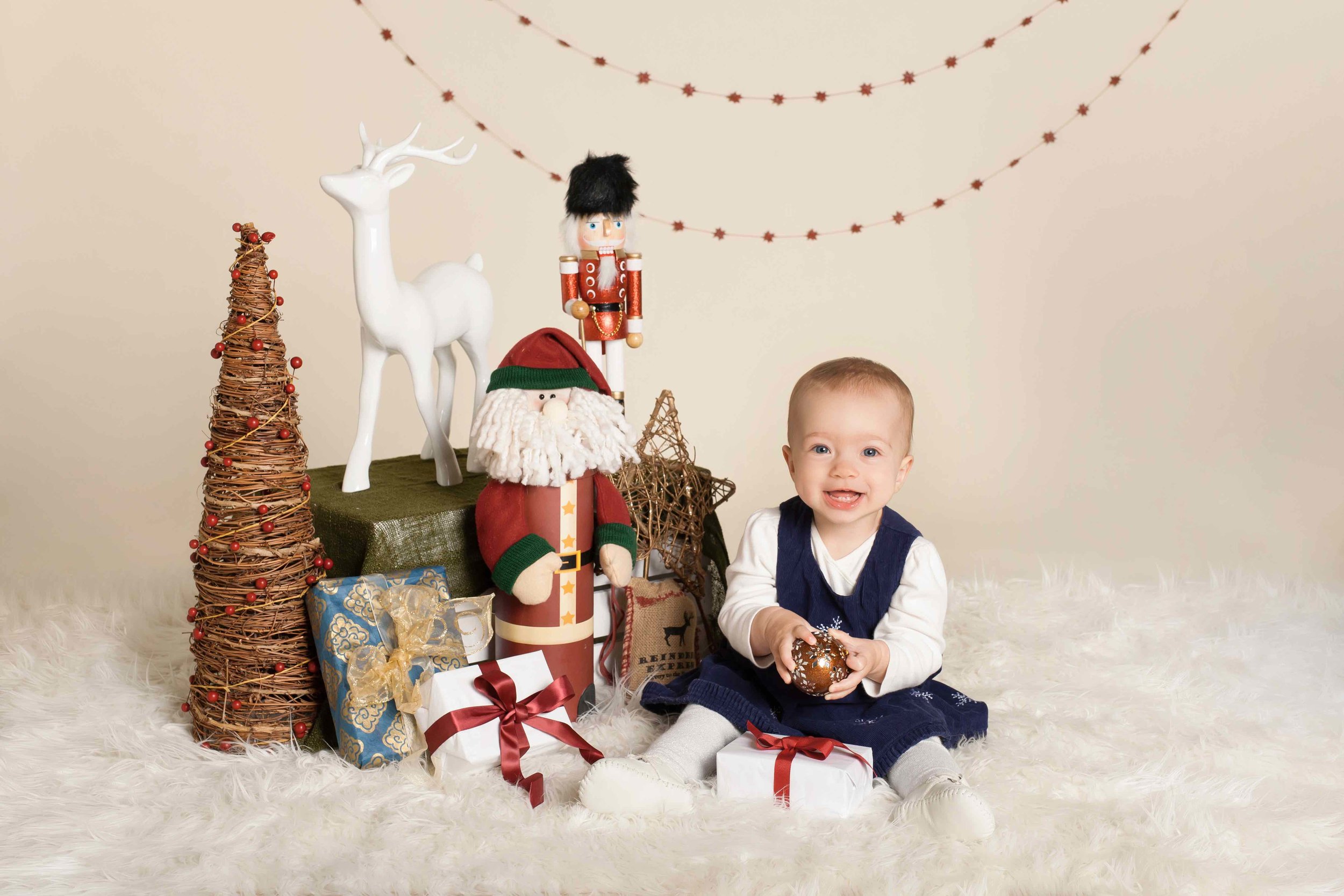 Styled holiday child portrait | Victoria BC family photographer
