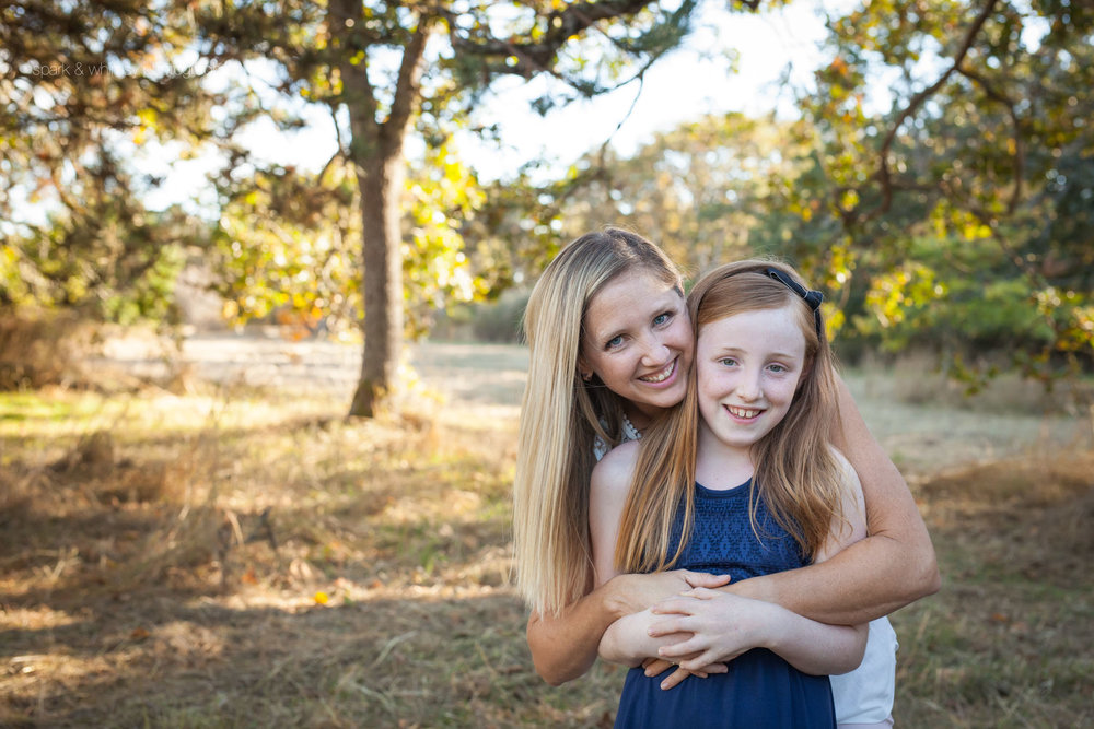 Outdoor mother daughter portrait | Victoria BC Family Photographer