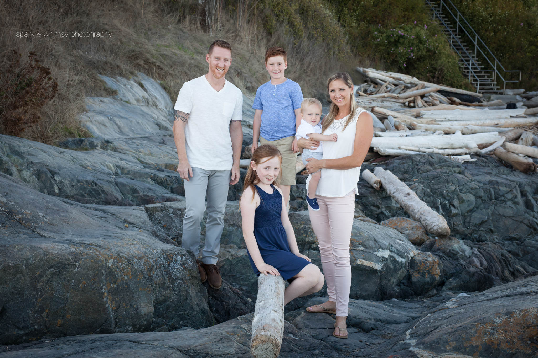 outdoor family portrait | victoria bc family photography