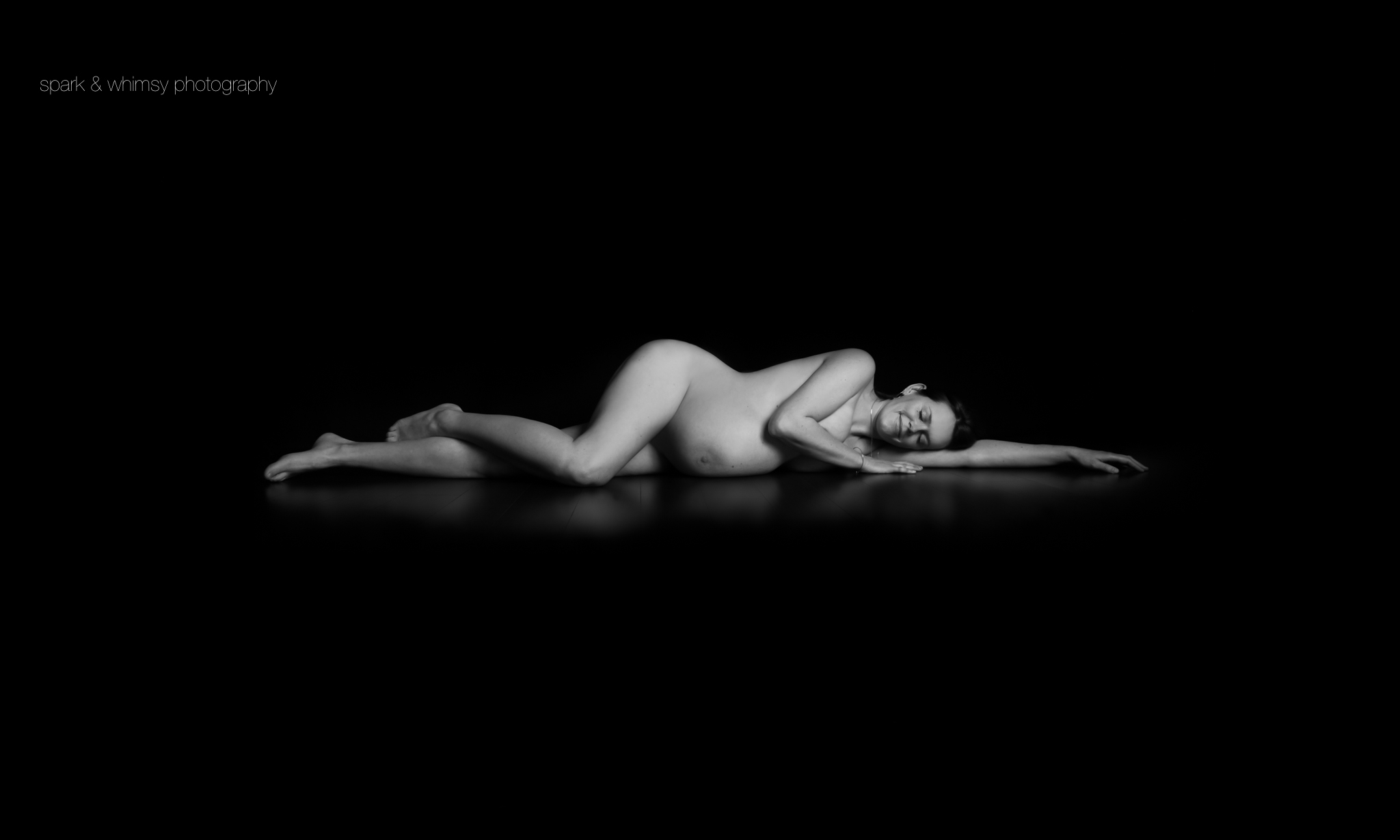 black and white maternity portrait | victoria bc maternity photographer